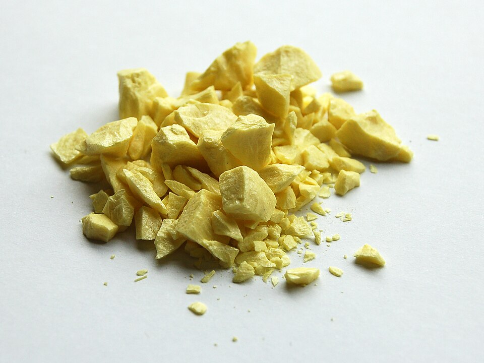 Sulfur — organic soil amendment for home gardens